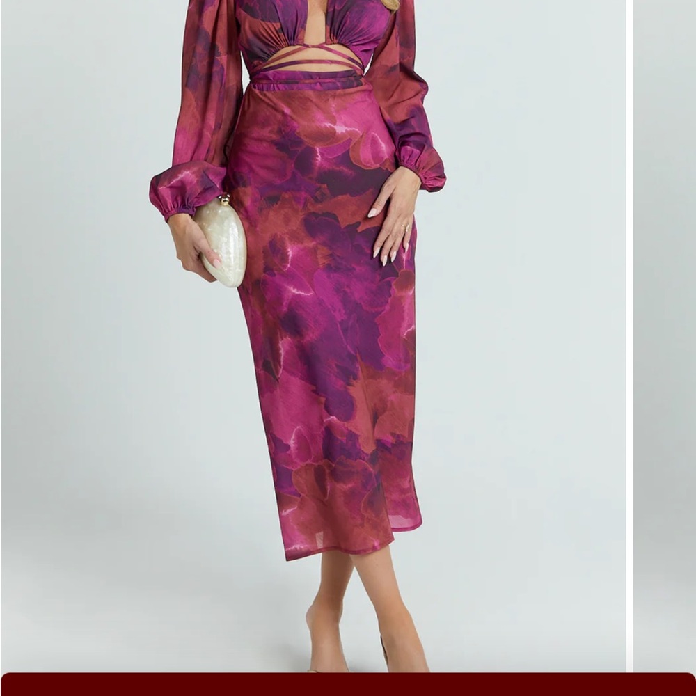 Showpo Artola Midi Dress in Blurred Dreams (Fuchsia-Purple) Size 8- Large